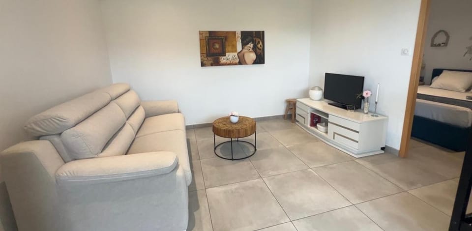 Le jardin Désiris - Logement indépendant avec jardin et parking privé House in Pézenas