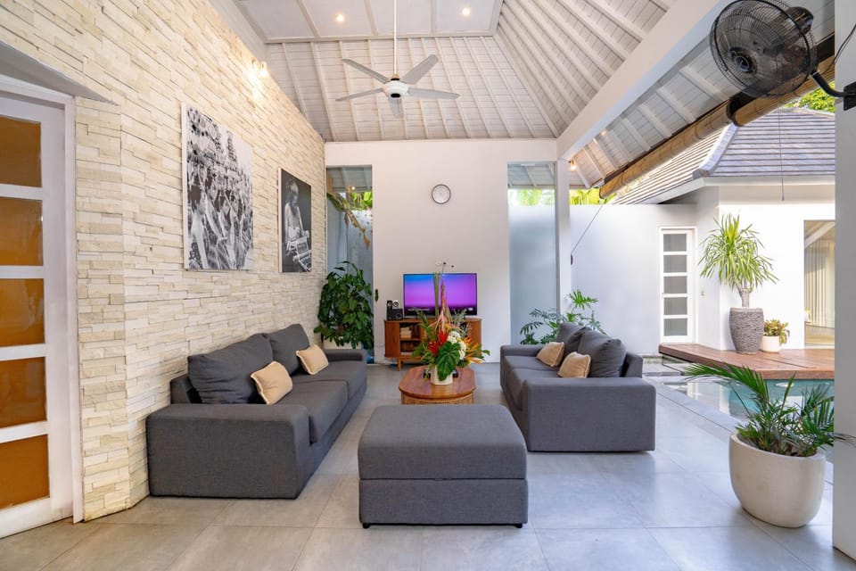 TV and multimedia, Living room, Seating area