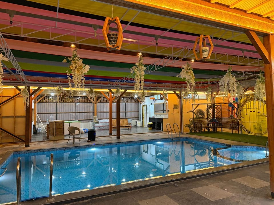 Pool view, Swimming pool
