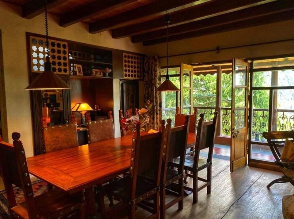 Mountain View 3bhk Near Mall Road Deodar Retreat House in Himachal Pradesh