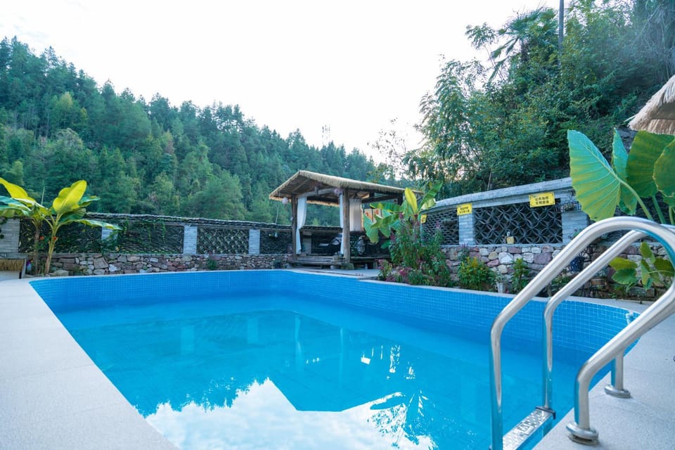 Swimming pool, Swimming pool