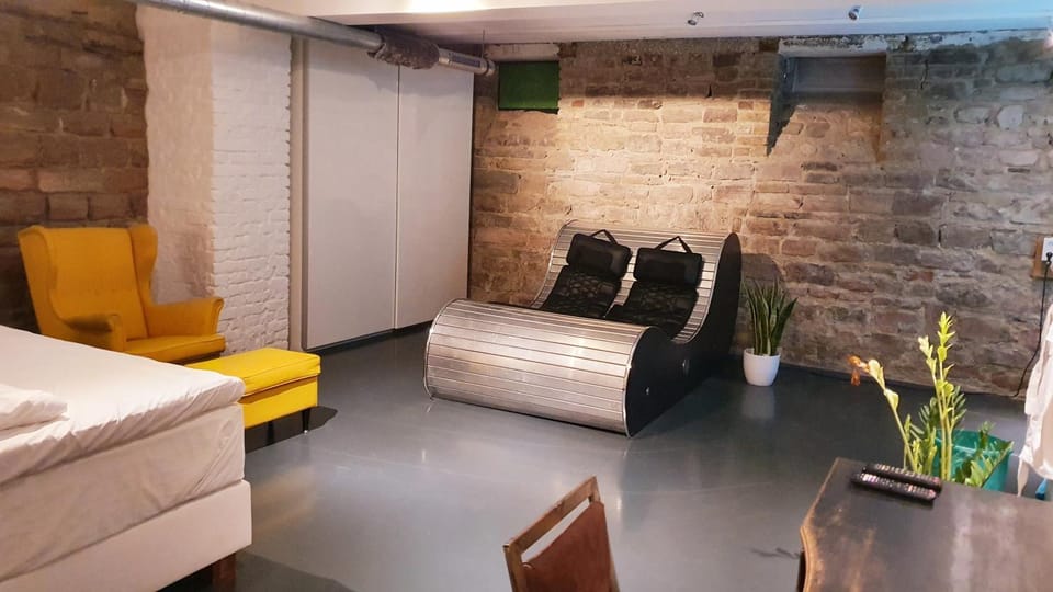 Living room, Photo of the whole room, Seating area
