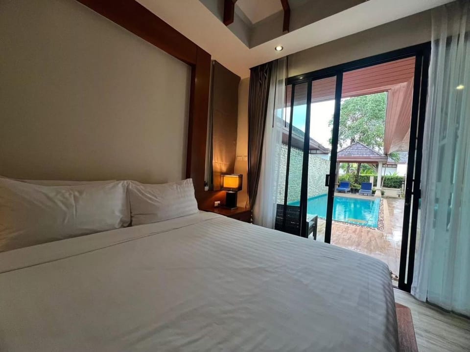 Bed, Photo of the whole room, Bedroom, Pool view