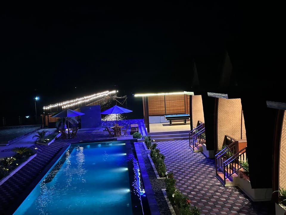 Pool view, Swimming pool