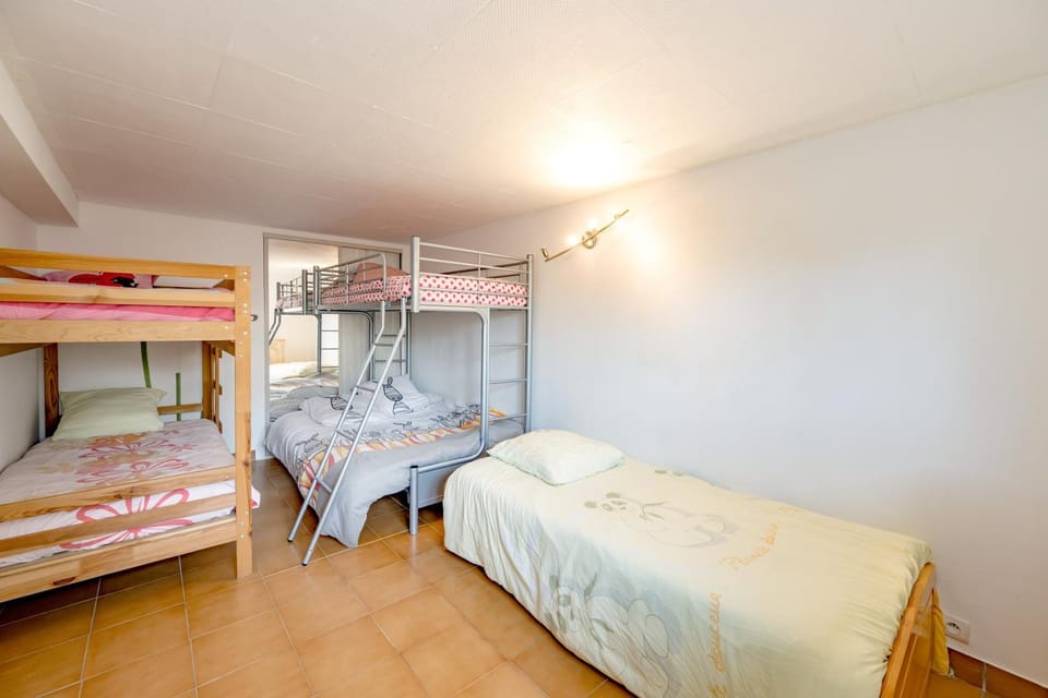Bed, Bedroom, bunk bed