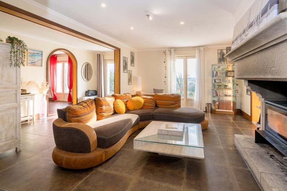 Communal lounge/ TV room, Living room