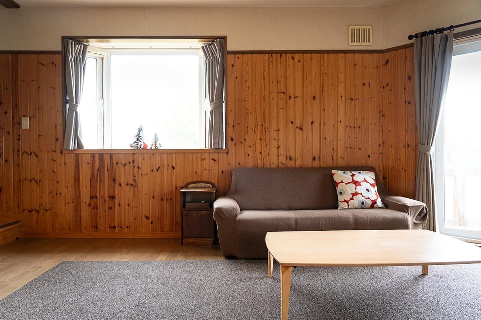 Living room, Seating area, furniture