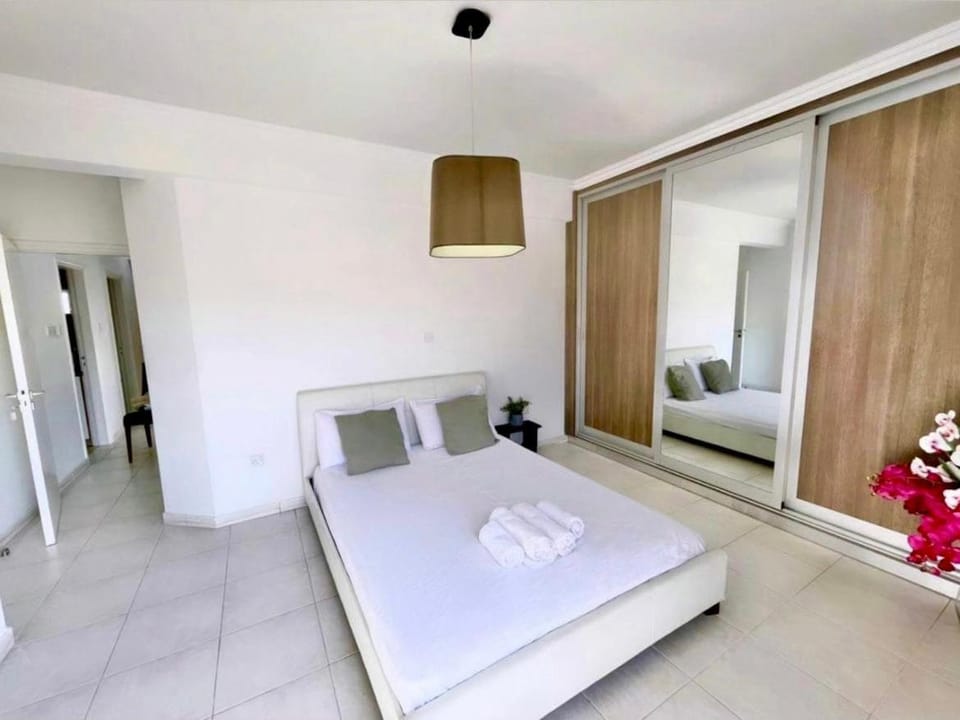 Bedroom, wardrobe