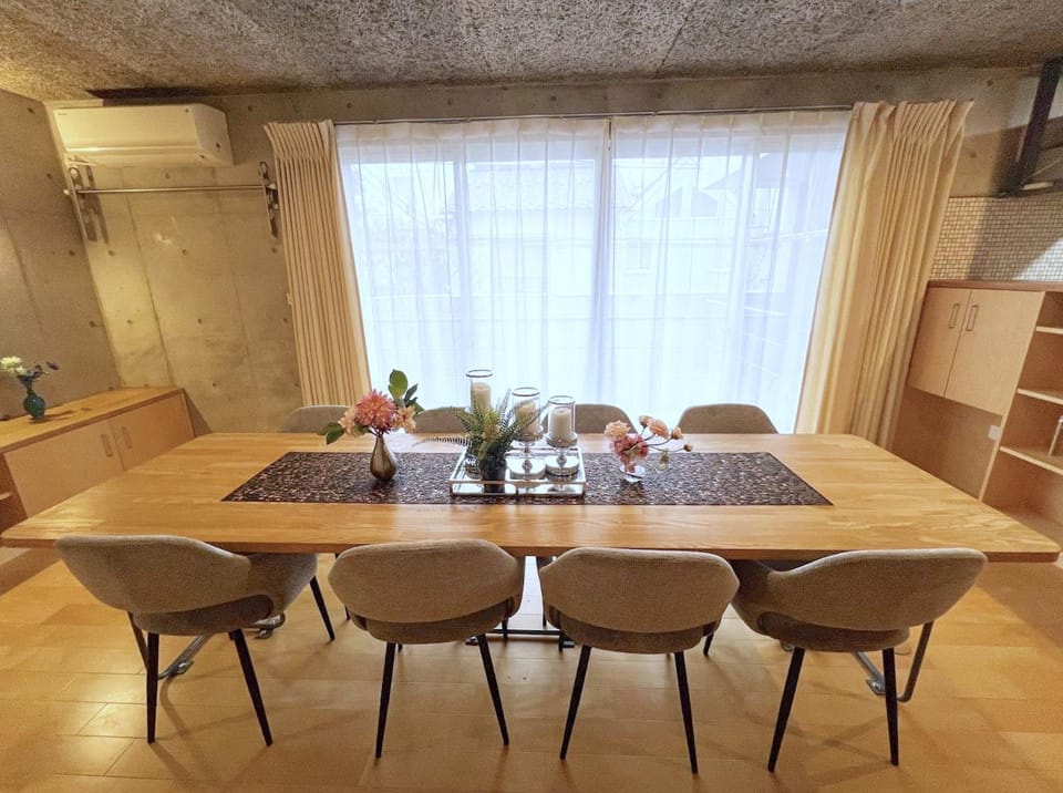 Living room, Dining area