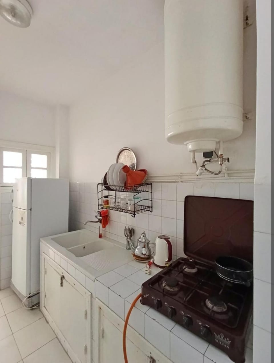 Coffee/tea facilities, stove