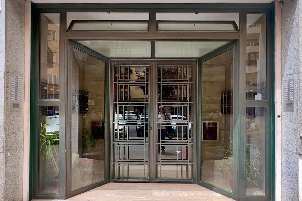 Property building, Facade/entrance