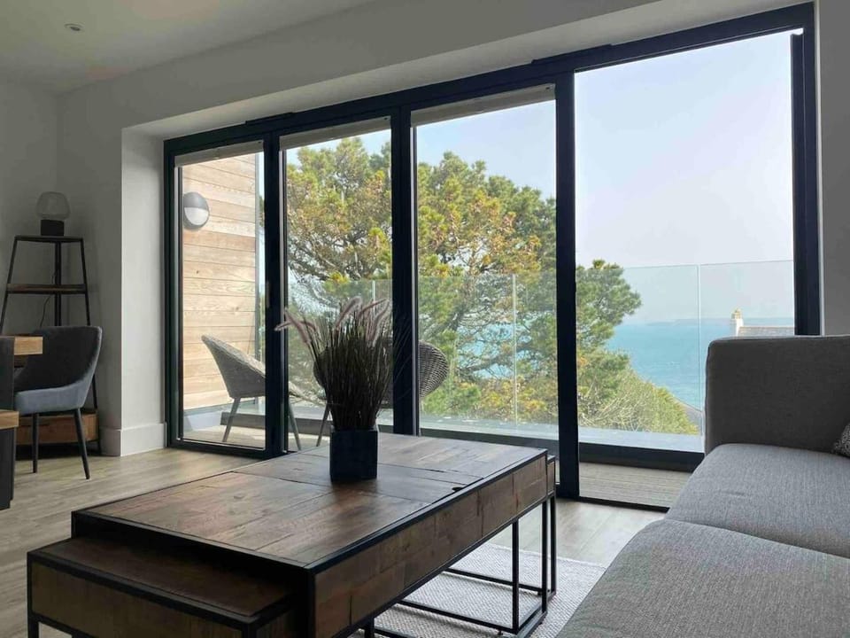 Balcony/Terrace, Living room, Seating area, Sea view