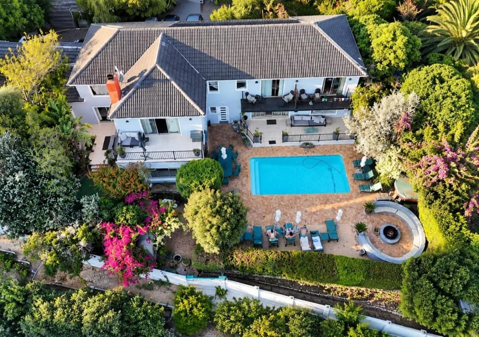 Amakhaya Lodge Bed and Breakfast in Cape Town