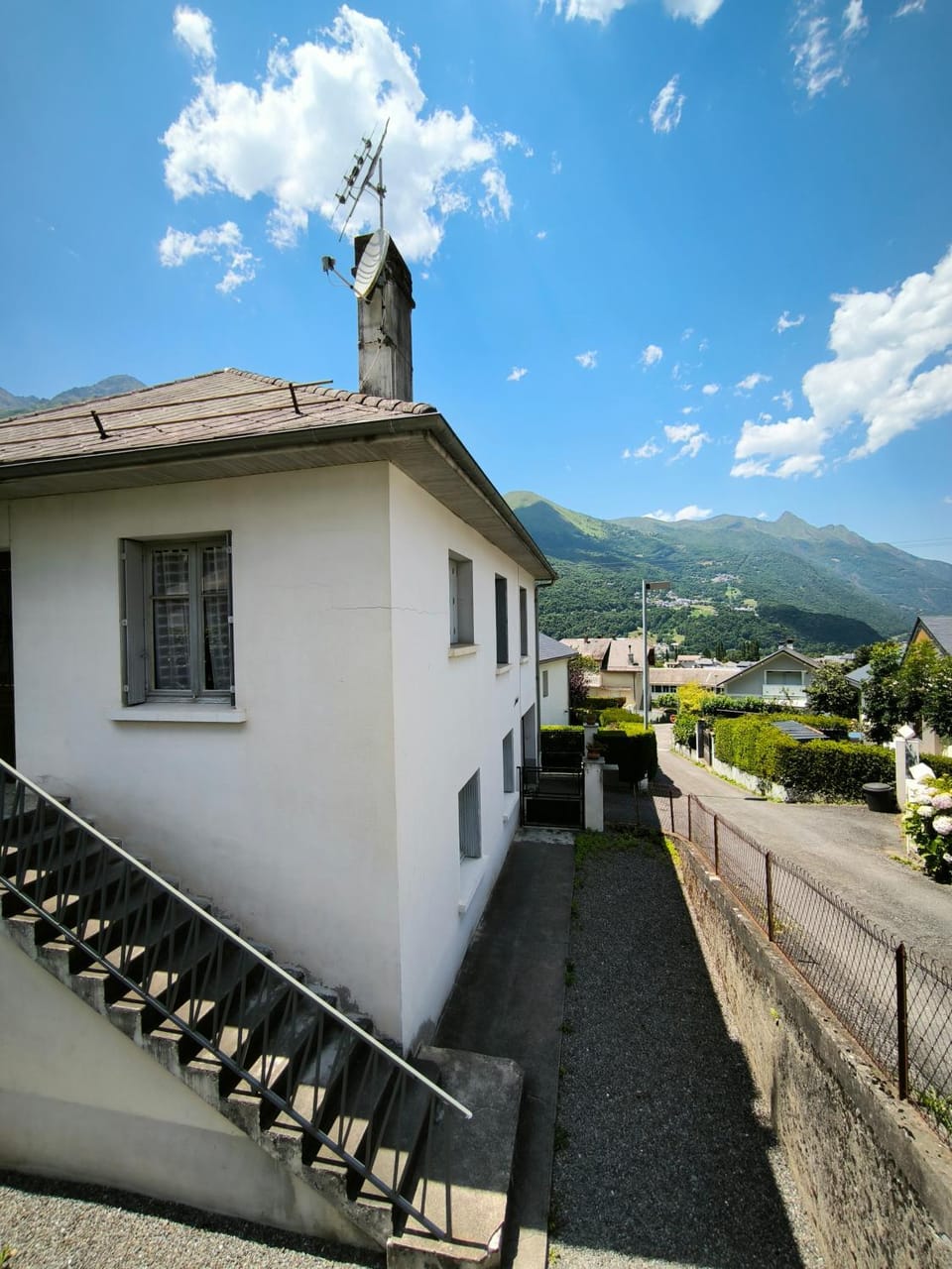 Property building, Mountain view
