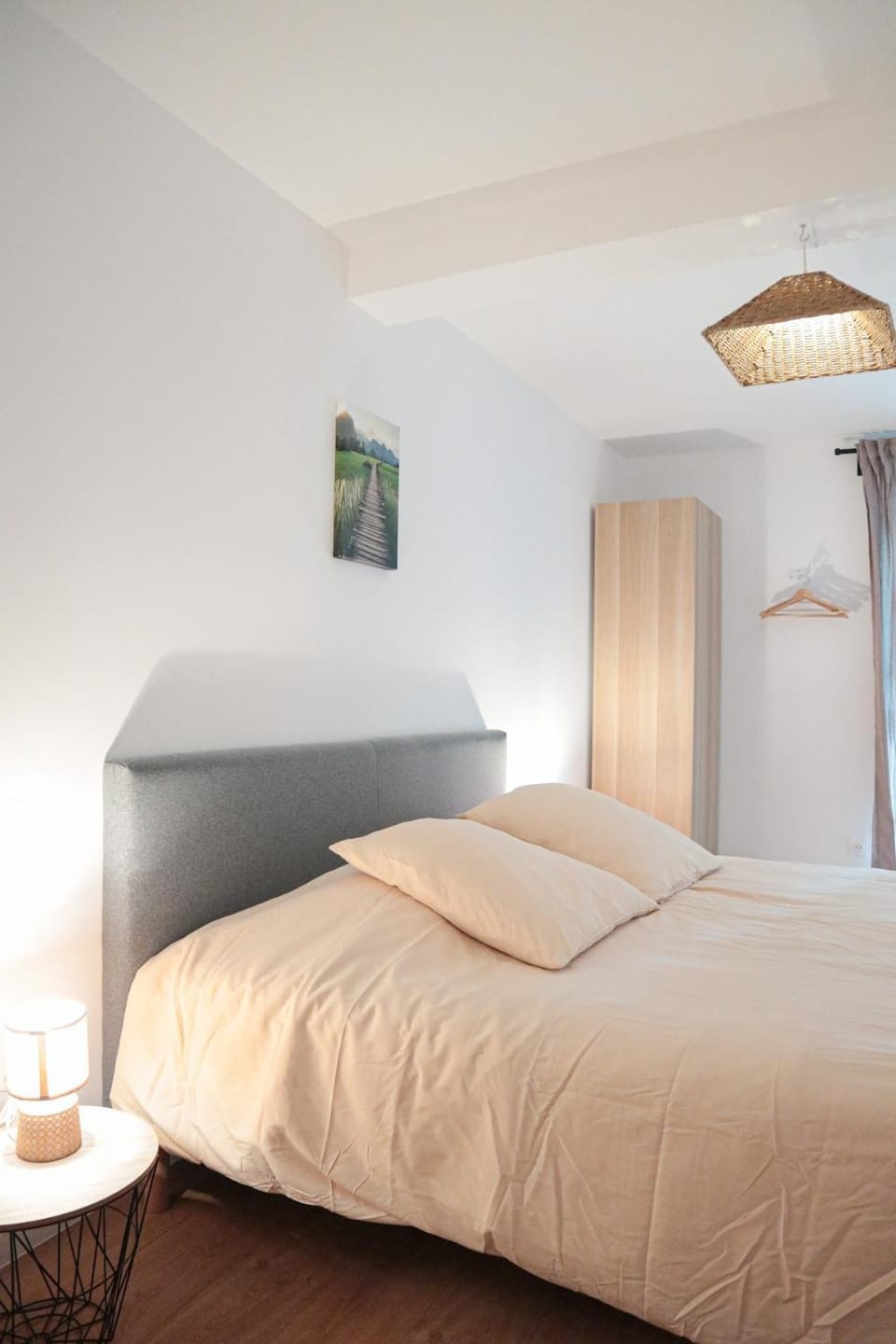 Bed, Photo of the whole room, Bedroom, wardrobe