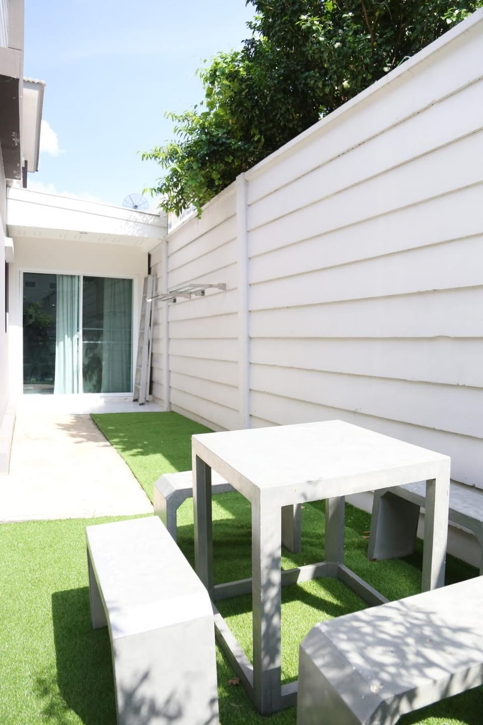 Cozy Homey Place Townhome Apartment in Bangkok