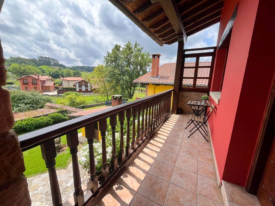 Spring, Bed, Natural landscape, Activities, Winter, Summer, Garden, View (from property/room), Balcony/Terrace, Hiking, Animals, Animals, Animals, Bedroom, Pets, Pets, Pets, Garden view, Sports, Entertainment, children, children, children, young children, young children, young children, older children, older children, older children, group of guests, group of guests, group of guests, bunk bed, Family, Family, Family, Bath, Parking, hair dryier, heating, heating, internet, pet friendly, pet friendly