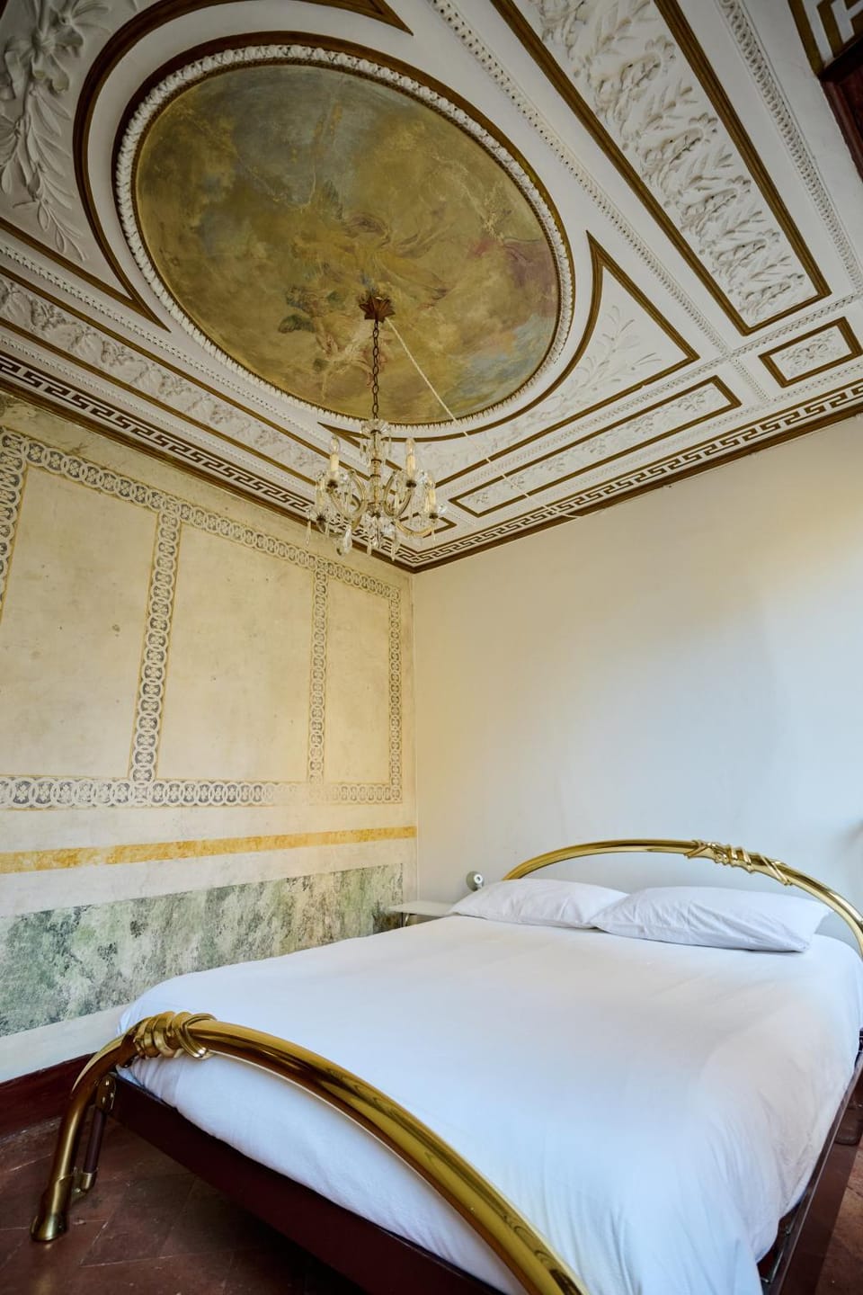Bed, Decorative detail, Bedroom