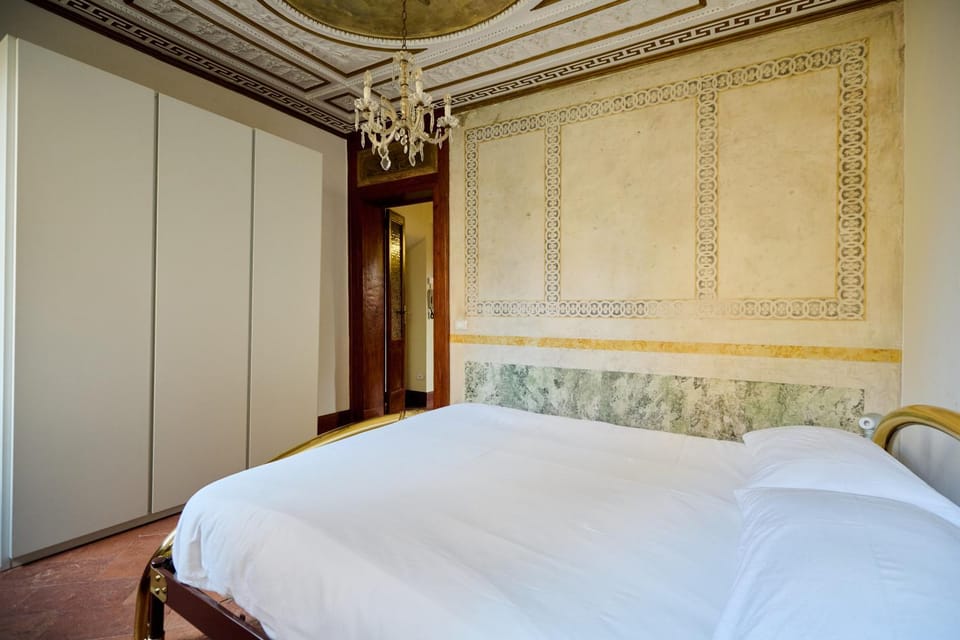 Bed, Decorative detail, Bedroom, wardrobe