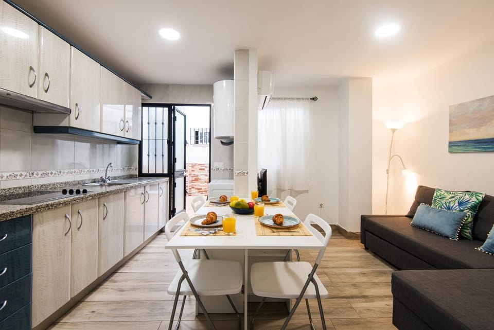 Kitchen or kitchenette, Living room, Dining area