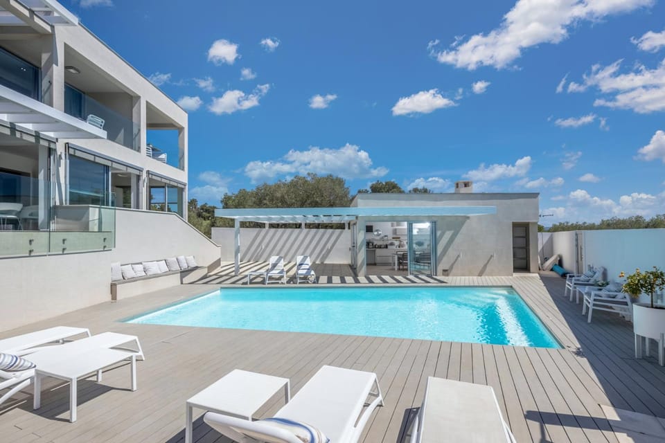 Balcony/Terrace, Swimming pool