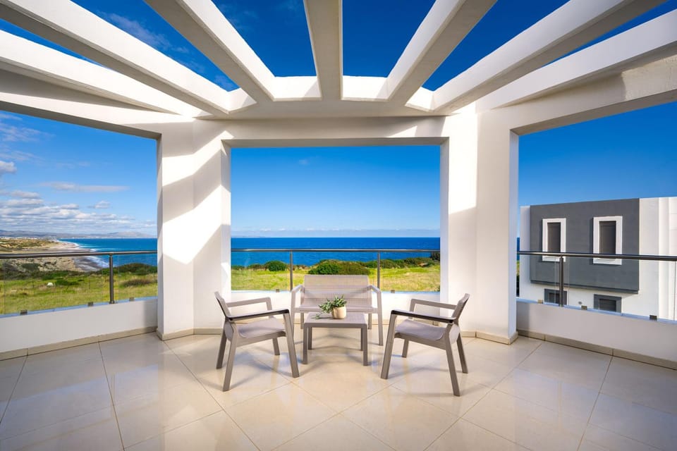 Patio, Day, Natural landscape, View (from property/room), Balcony/Terrace, Seating area, Sea view