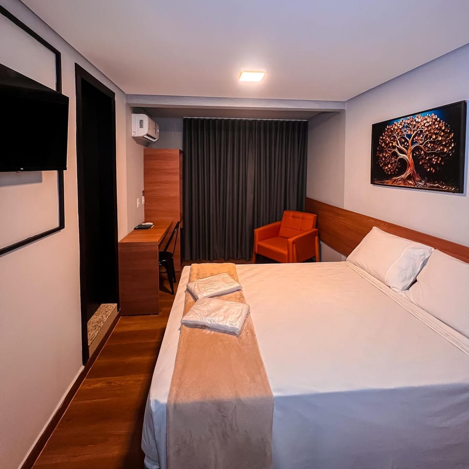 Bed, Bedroom, towels, air conditioner