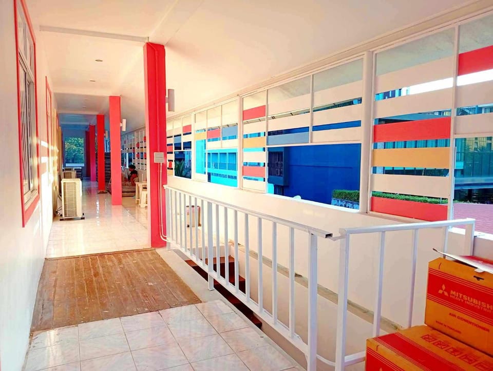 Go To Party Hostel and Bar Aonang Hostel in Krabi Changwat