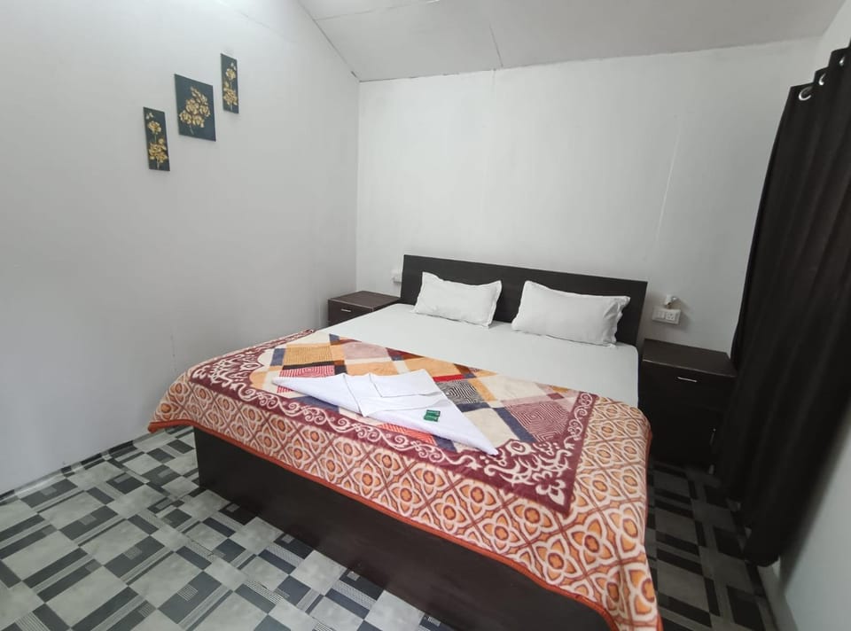 Love paradice huts Bed and Breakfast in Goa, India