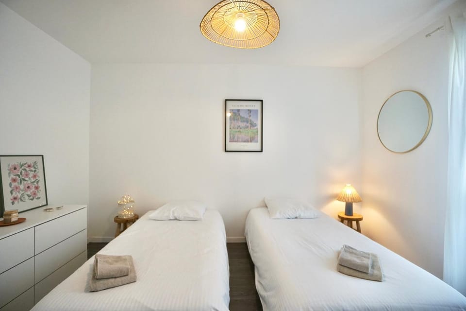 L'horizon -parking Apartment in Concarneau