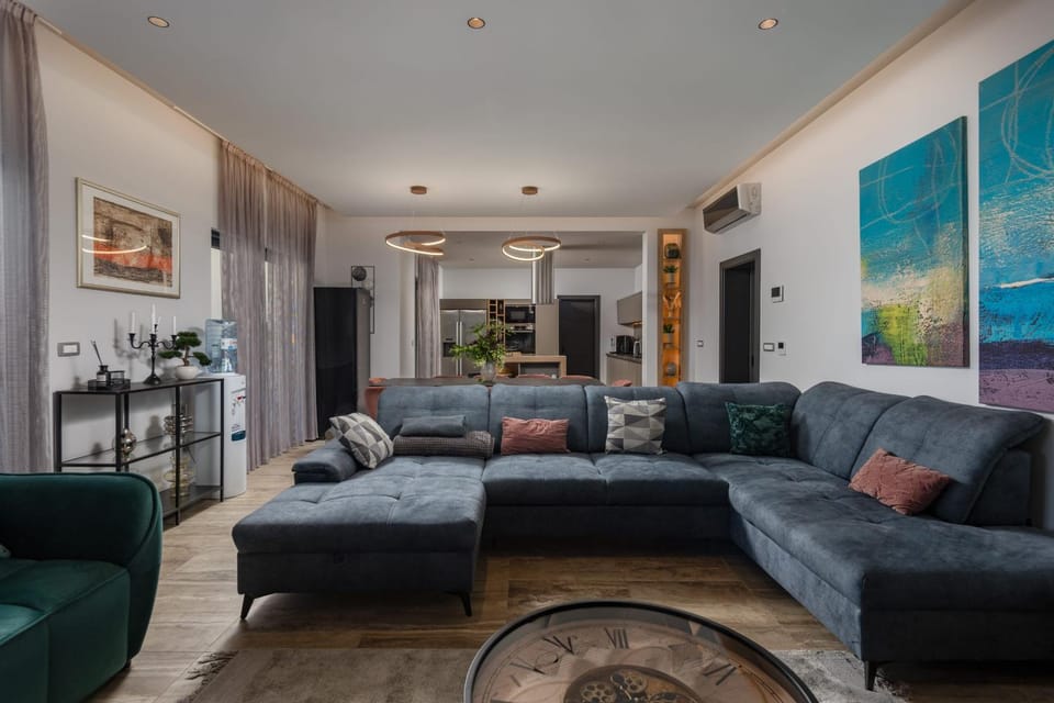 Communal lounge/ TV room, Living room