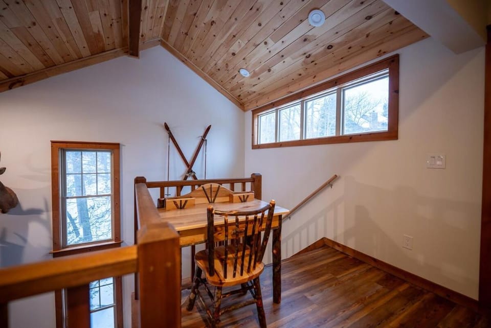 Skiing, Balcony/Terrace, Balcony/Terrace, Pets, internet, internet, pet friendly