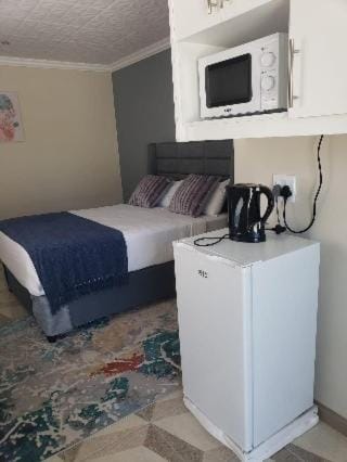 Twinex Accommodation Bellville Bed and Breakfast in Cape Town