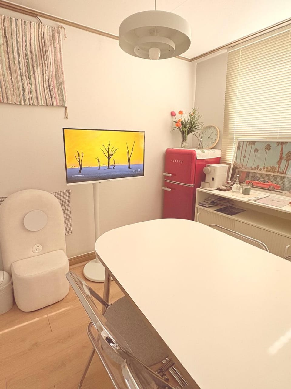 Communal lounge/ TV room, TV and multimedia, Living room, Seating area, Dining area, Evening entertainment
