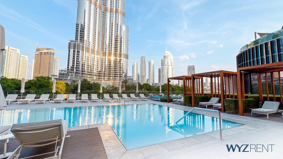 Day, City view, Landmark view, Pool view, Swimming pool, sunbed