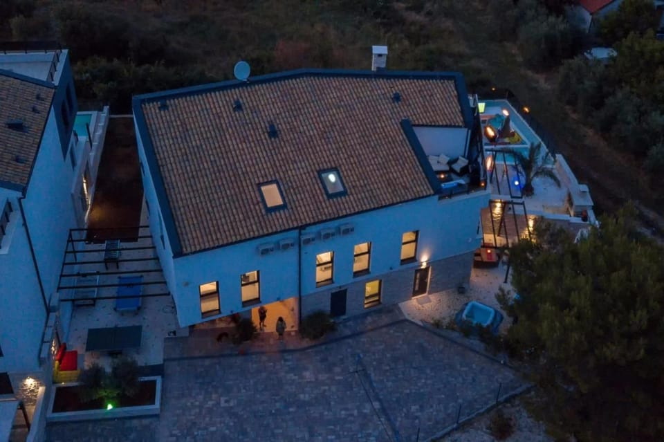 Property building, Night