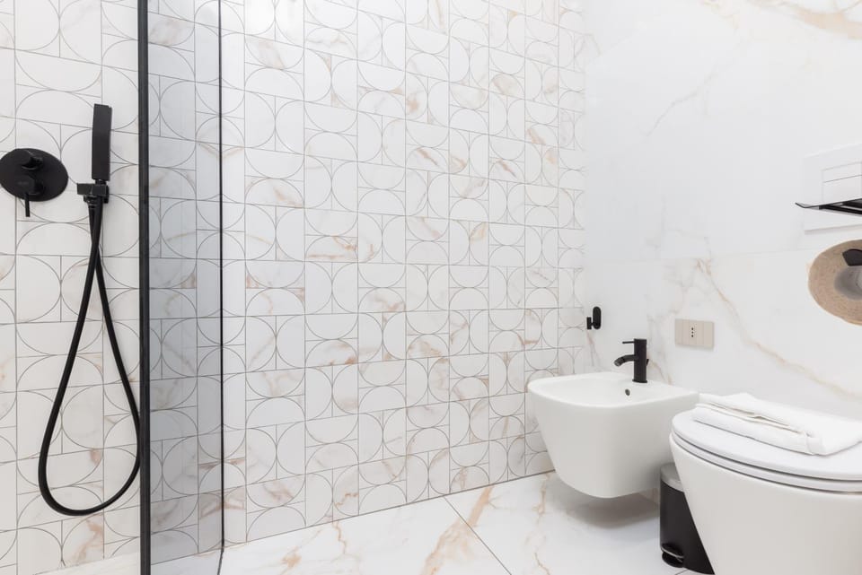 Shower, Toilet, bidet