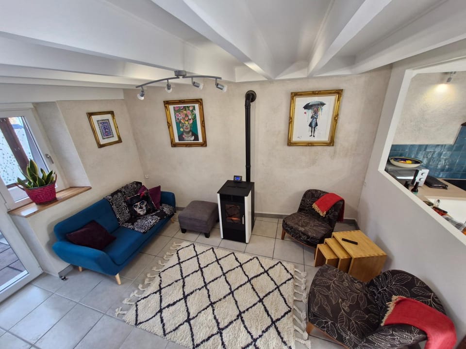 Living room, Seating area