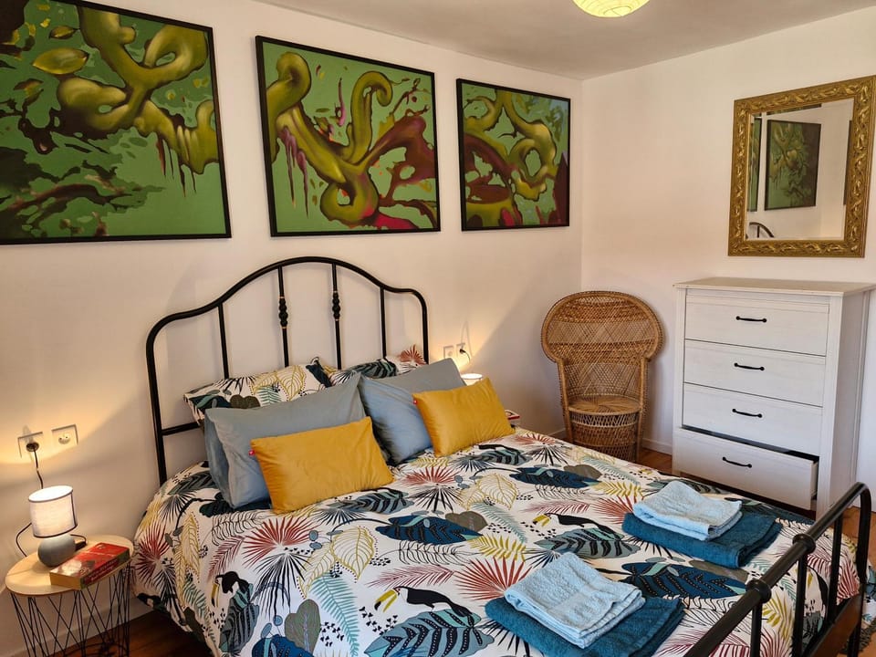 Bed, Bedroom