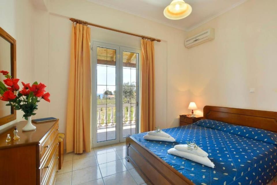 Bed, Bedroom, towels, air conditioner