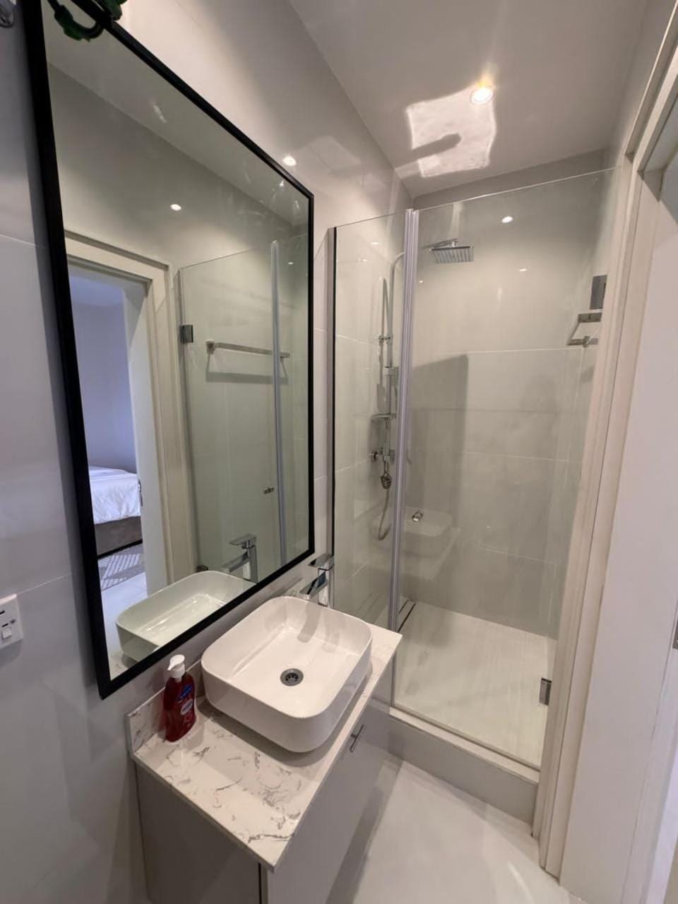 Shower, Bathroom, towels