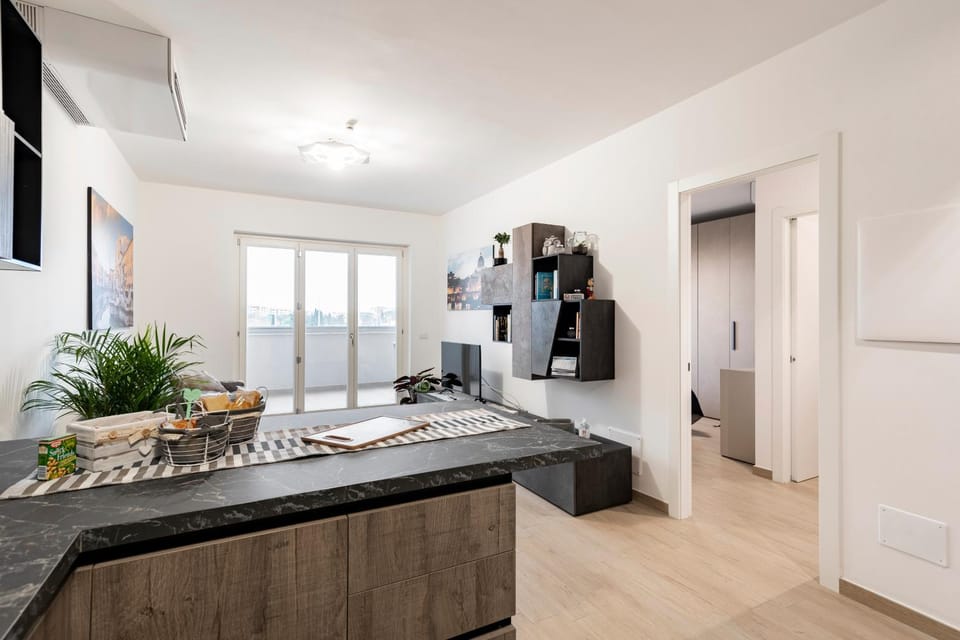 TV and multimedia, Kitchen or kitchenette, Living room, Food and drinks, Dining area, Food, oven, stove