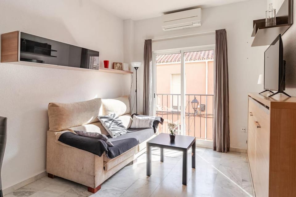 Prime Location in Málaga - 15 Min Walk to Old Town Apartment in Malaga
