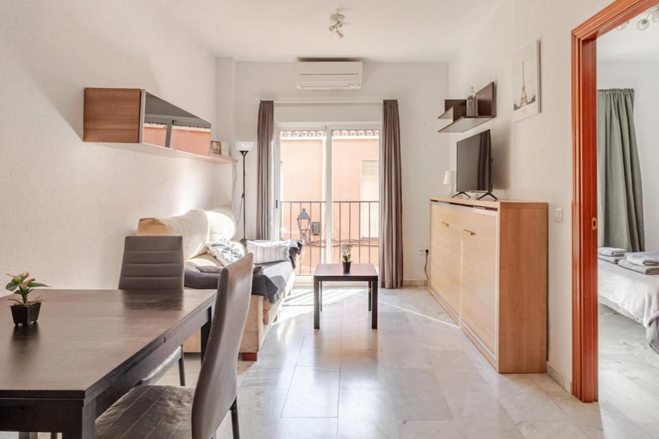 Prime Location in Málaga - 15 Min Walk to Old Town Apartment in Malaga