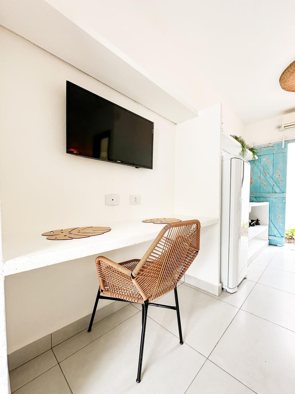 TV and multimedia, Dining area