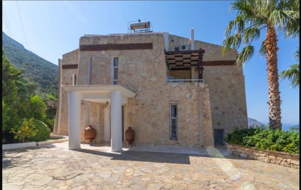 Property building, Off site, Natural landscape, Mountain view