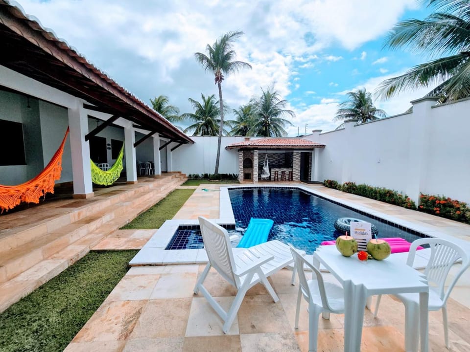 Patio, Dining area, Swimming pool, Swimming pool, sunbed