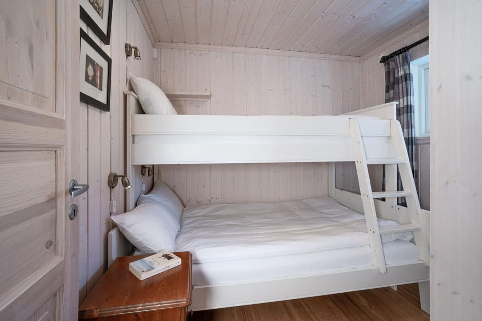 bunk bed
