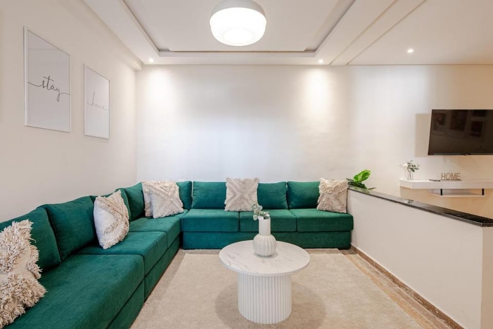 TV and multimedia, Kitchen or kitchenette, Living room