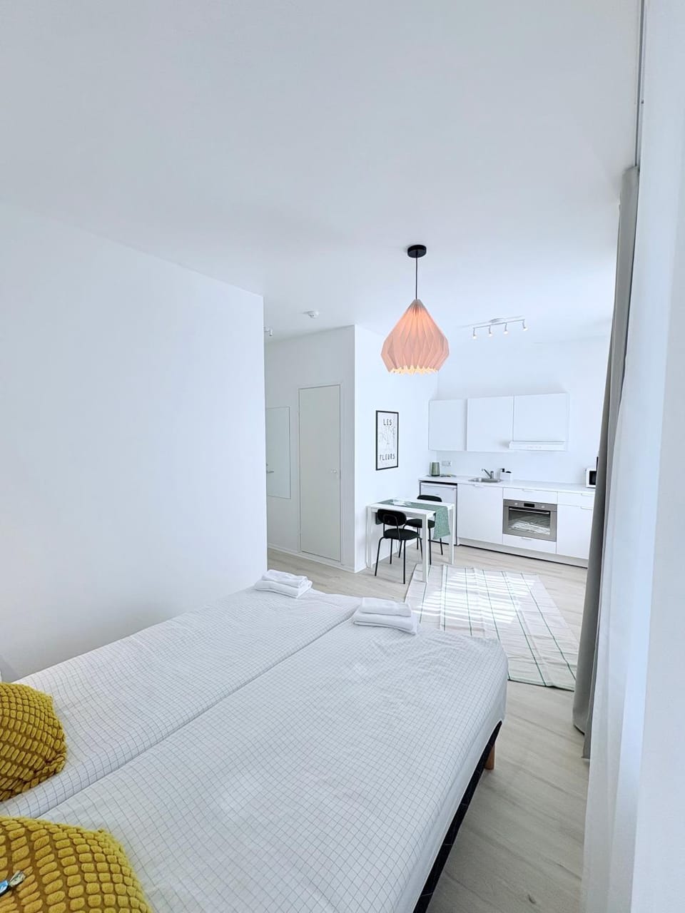 Shower, Toilet, Bed, TV and multimedia, Kitchen or kitchenette, Photo of the whole room, Dining area, Parking, internet, internet, microwave, towels